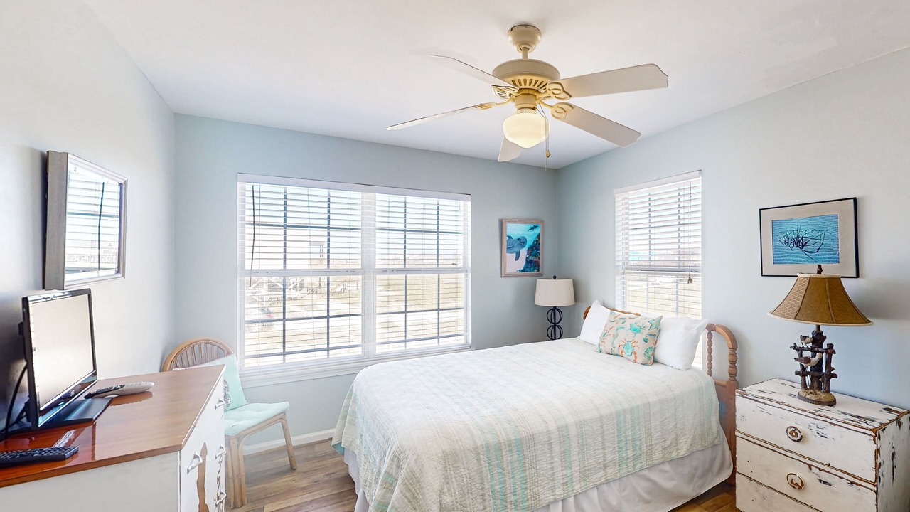Photo of Bedroom in Dauphin Island