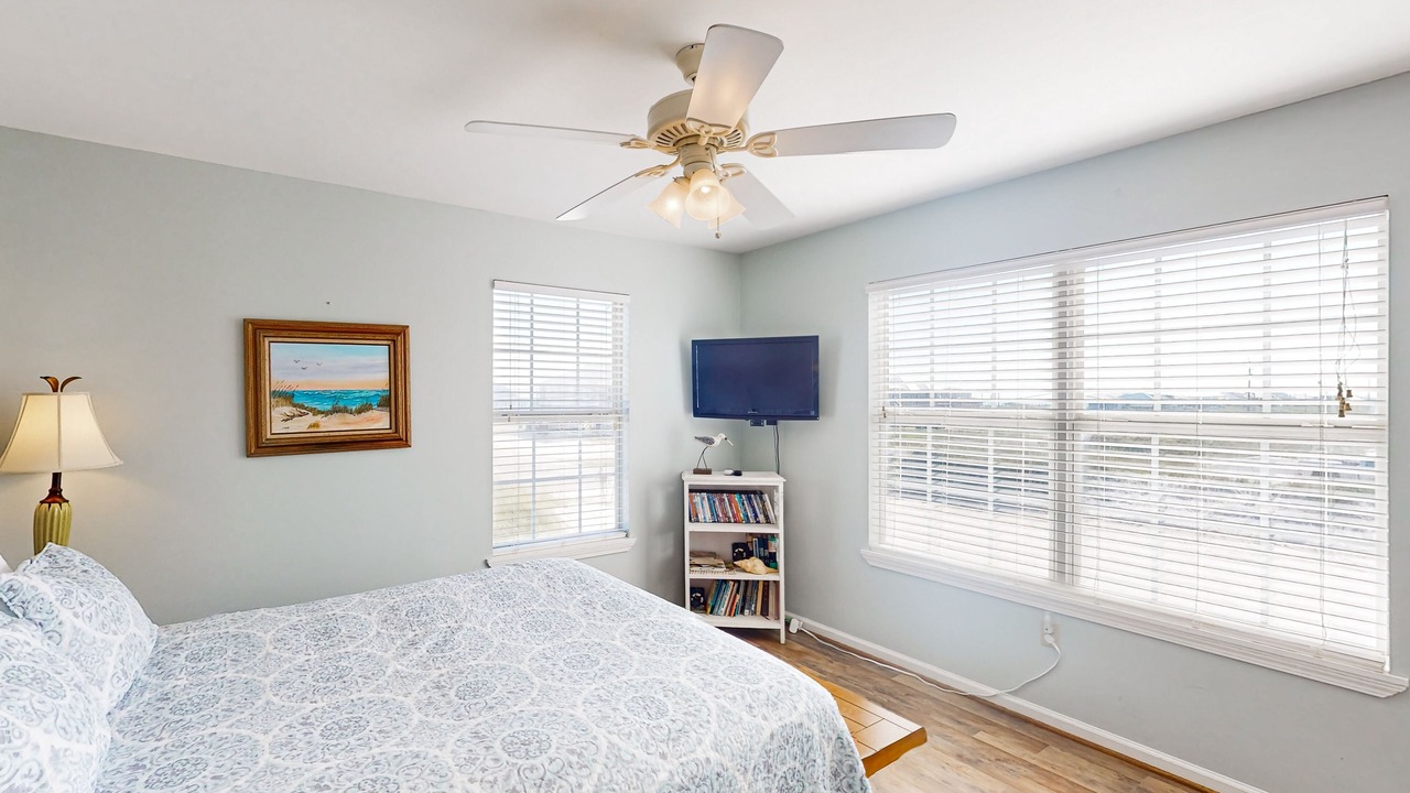 Photo of Bedroom in Dauphin Island