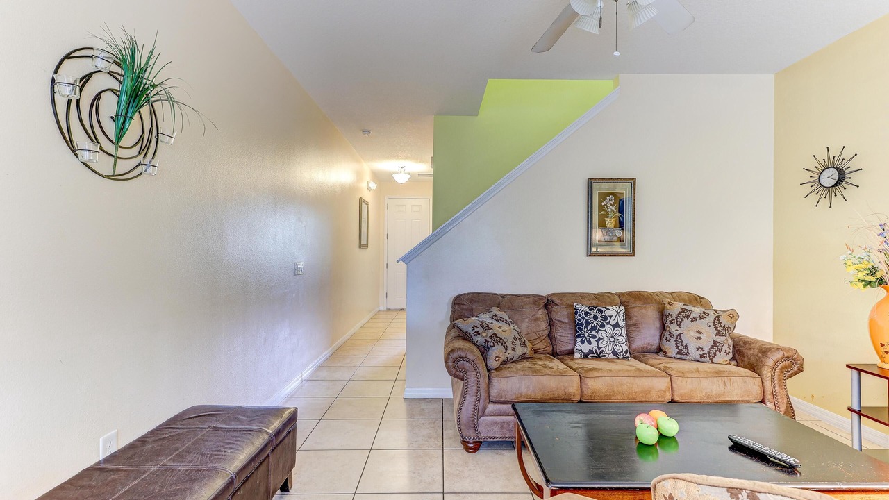 Photo of Livingroom in Crestwynd Bay