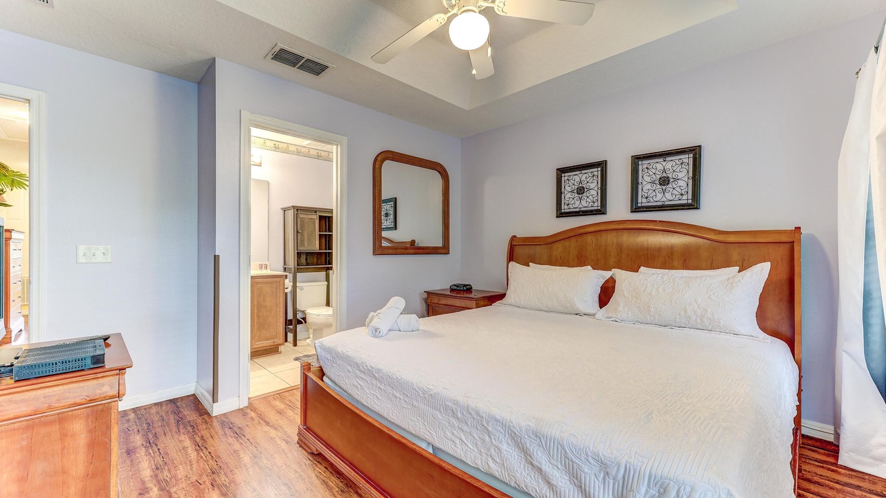 Photo of Bedroom in Crestwynd Bay