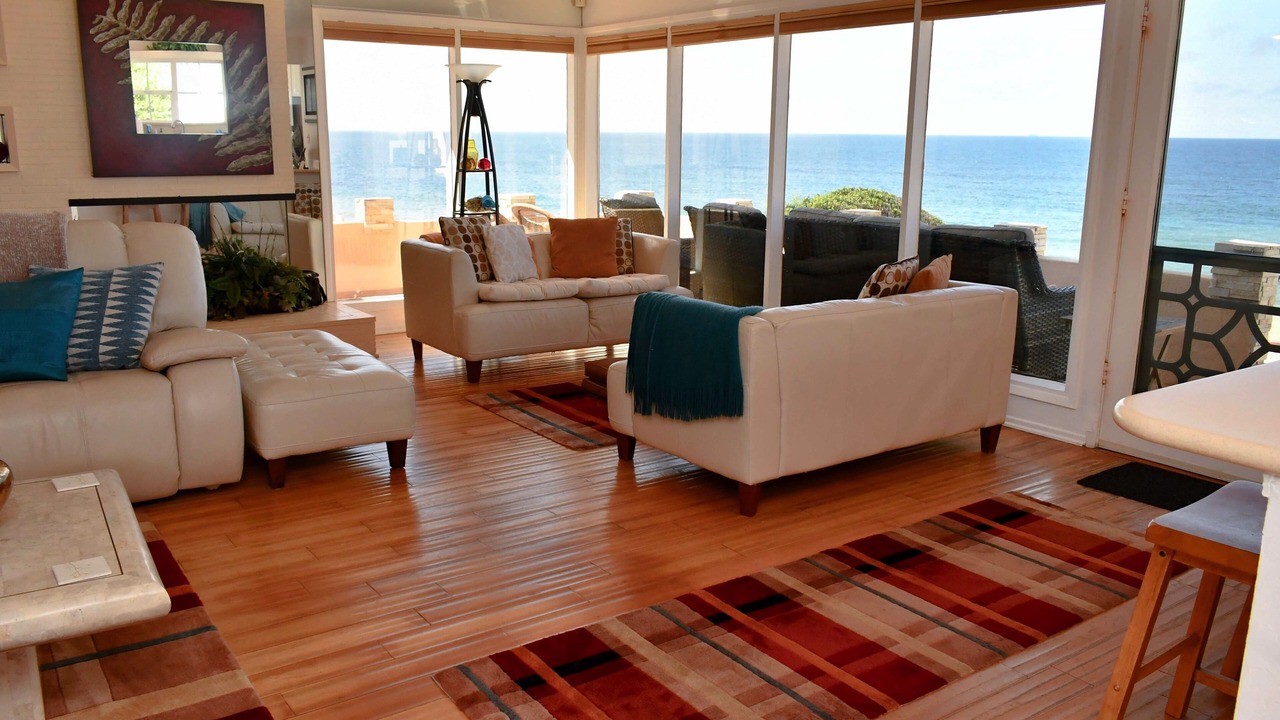 Photo of Livingroom in North Pacific Beach