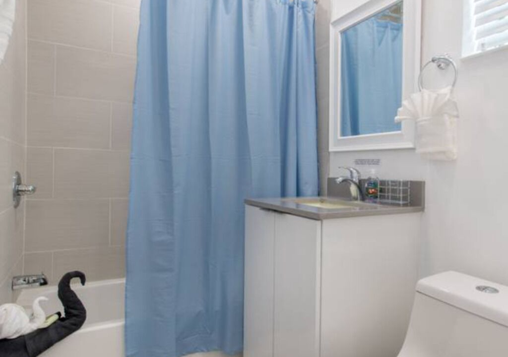 Photo of Bathroom in Hollywood
