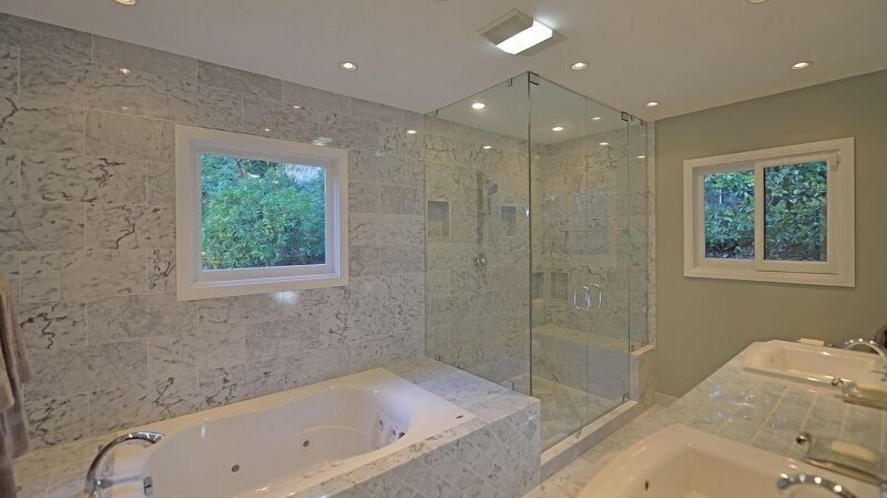 Photo of Bathroom in Los Angeles