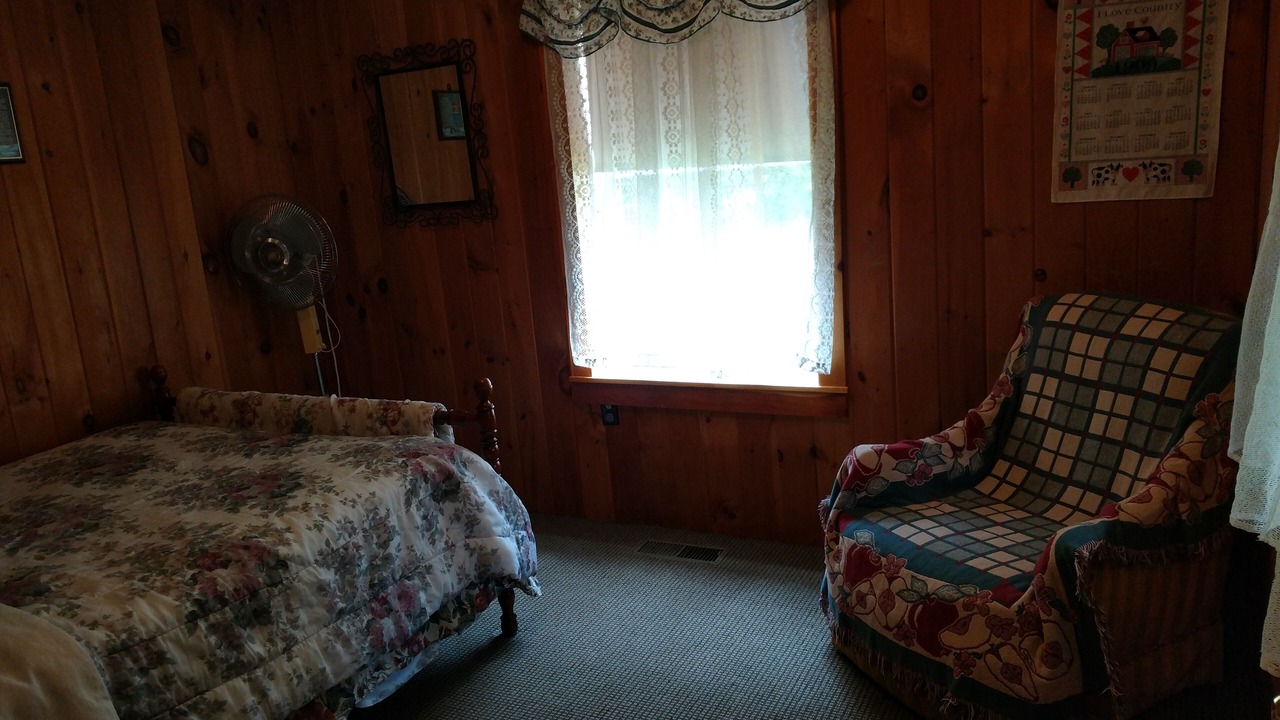 Photo of Bedroom in Valois