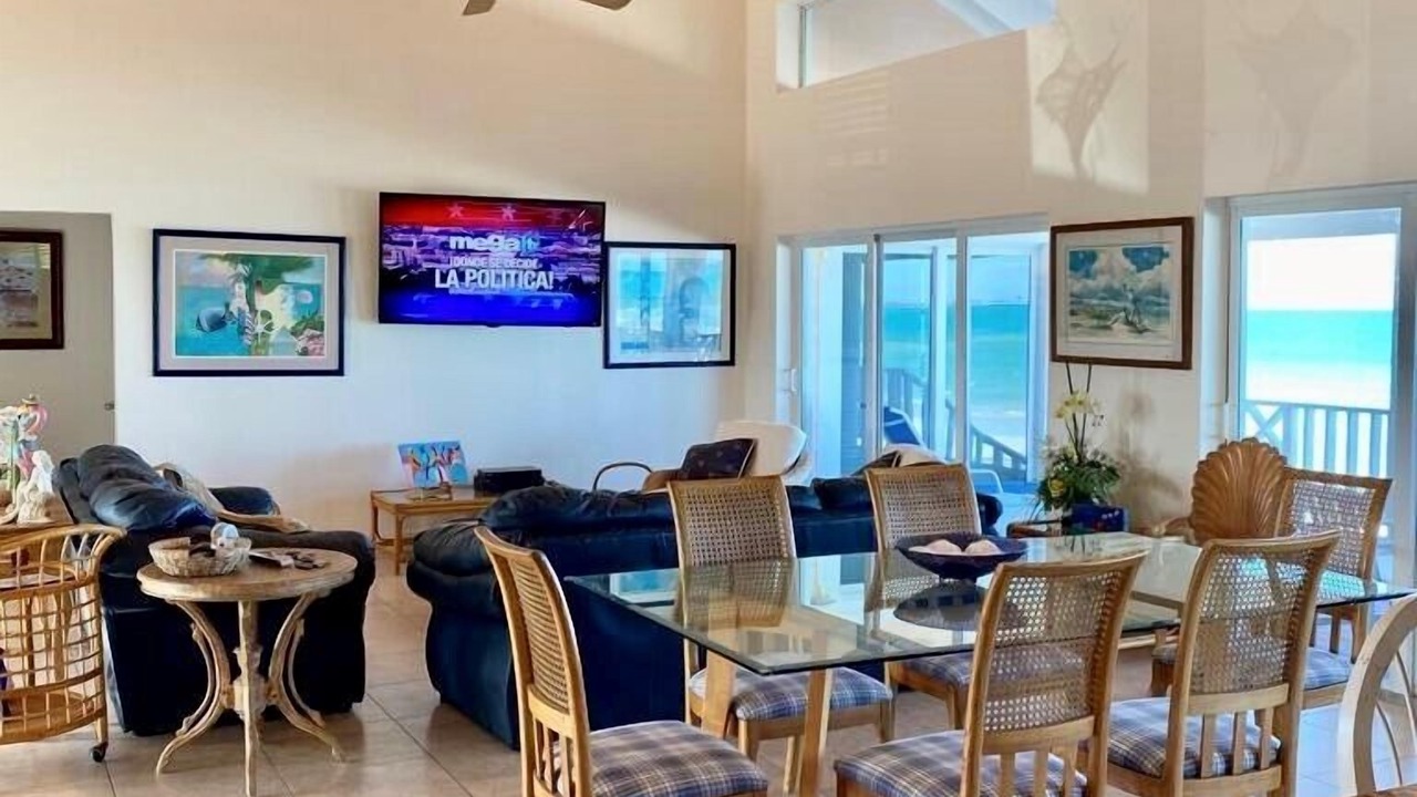 Photo of Livingroom in Great Harbour Cay