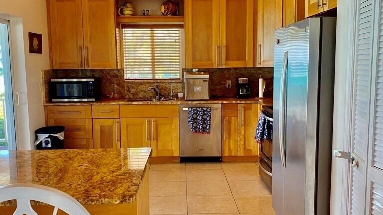 Photo of Kitchen in Great Harbour Cay