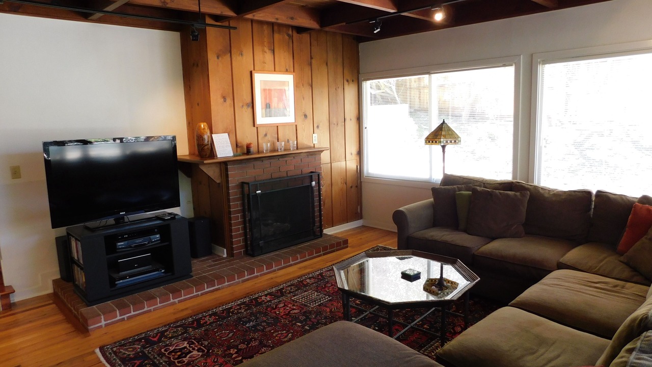 Photo of Bedroom in Del Monte Forest