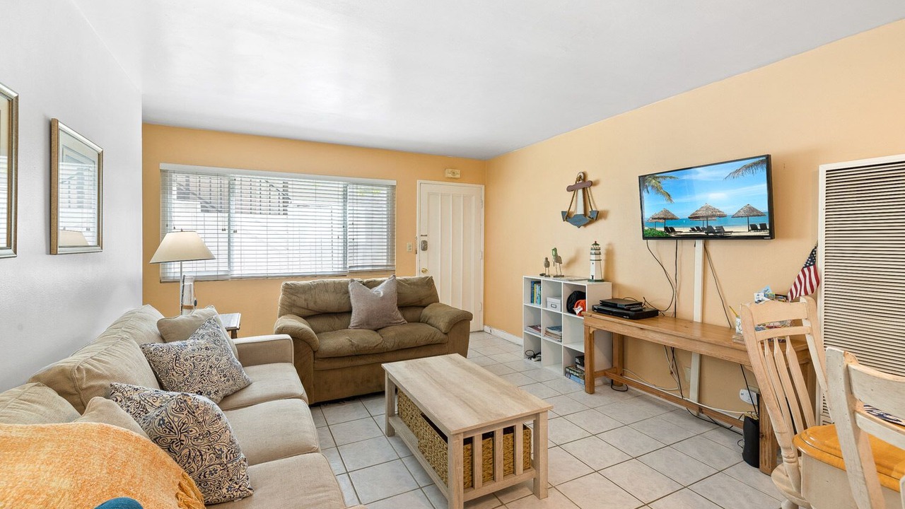 Photo of Livingroom in Balboa Island