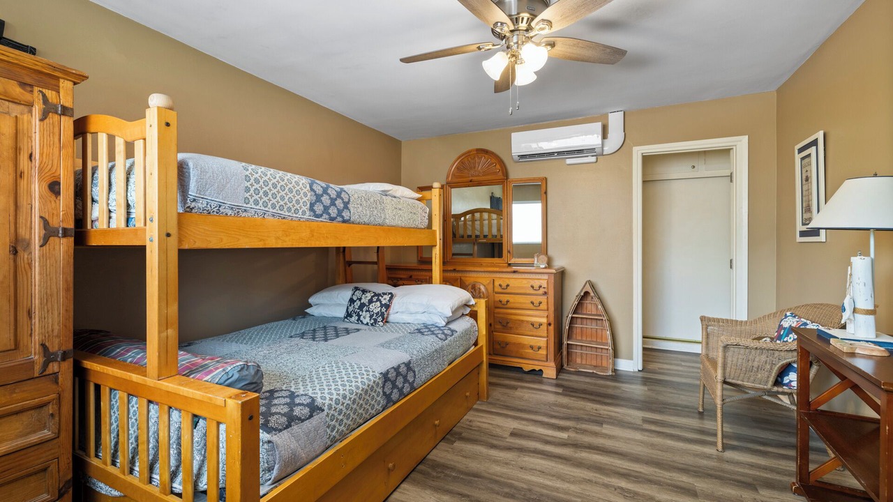 Photo of Bedroom in Balboa Island