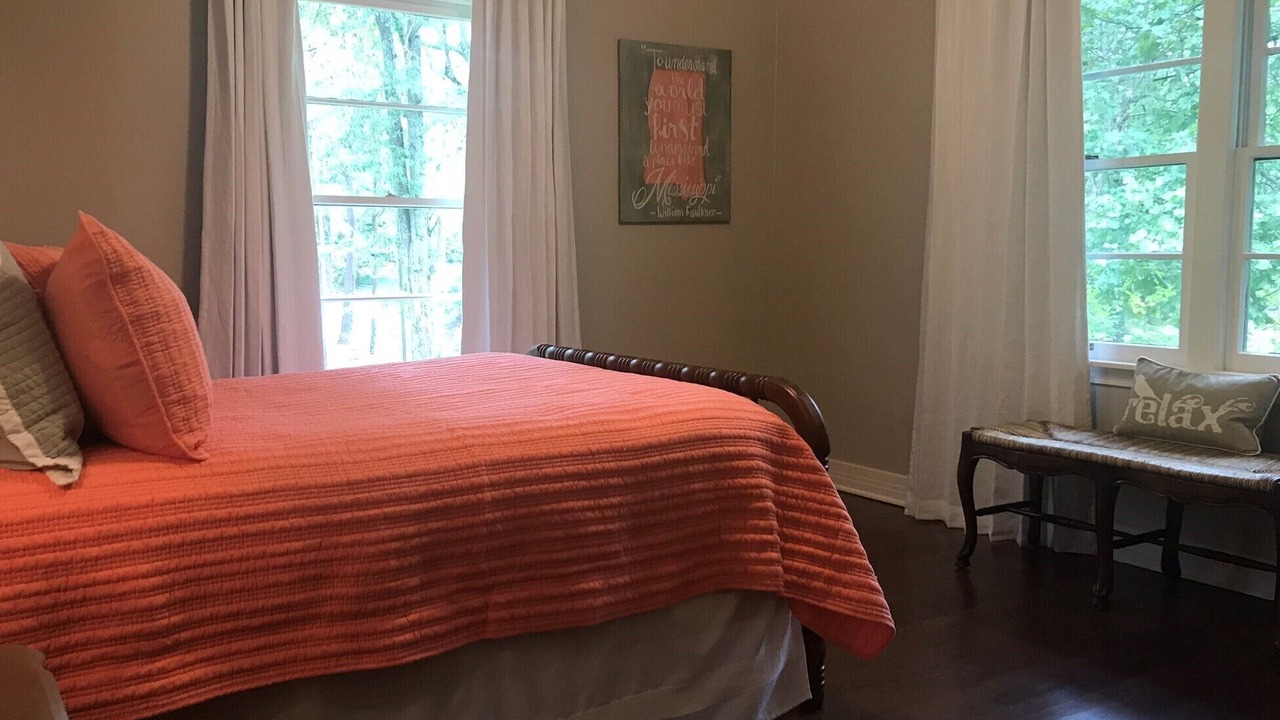 Photo of Bedroom in Batesville