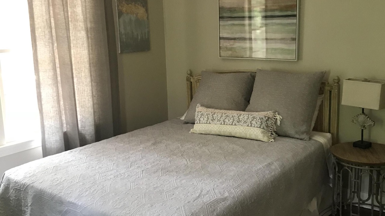 Photo of Bedroom in Batesville