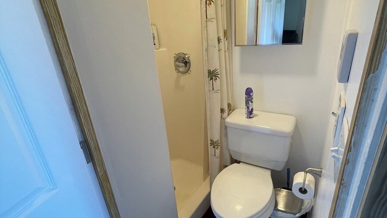 Photo of Bathroom in Dunmore Town