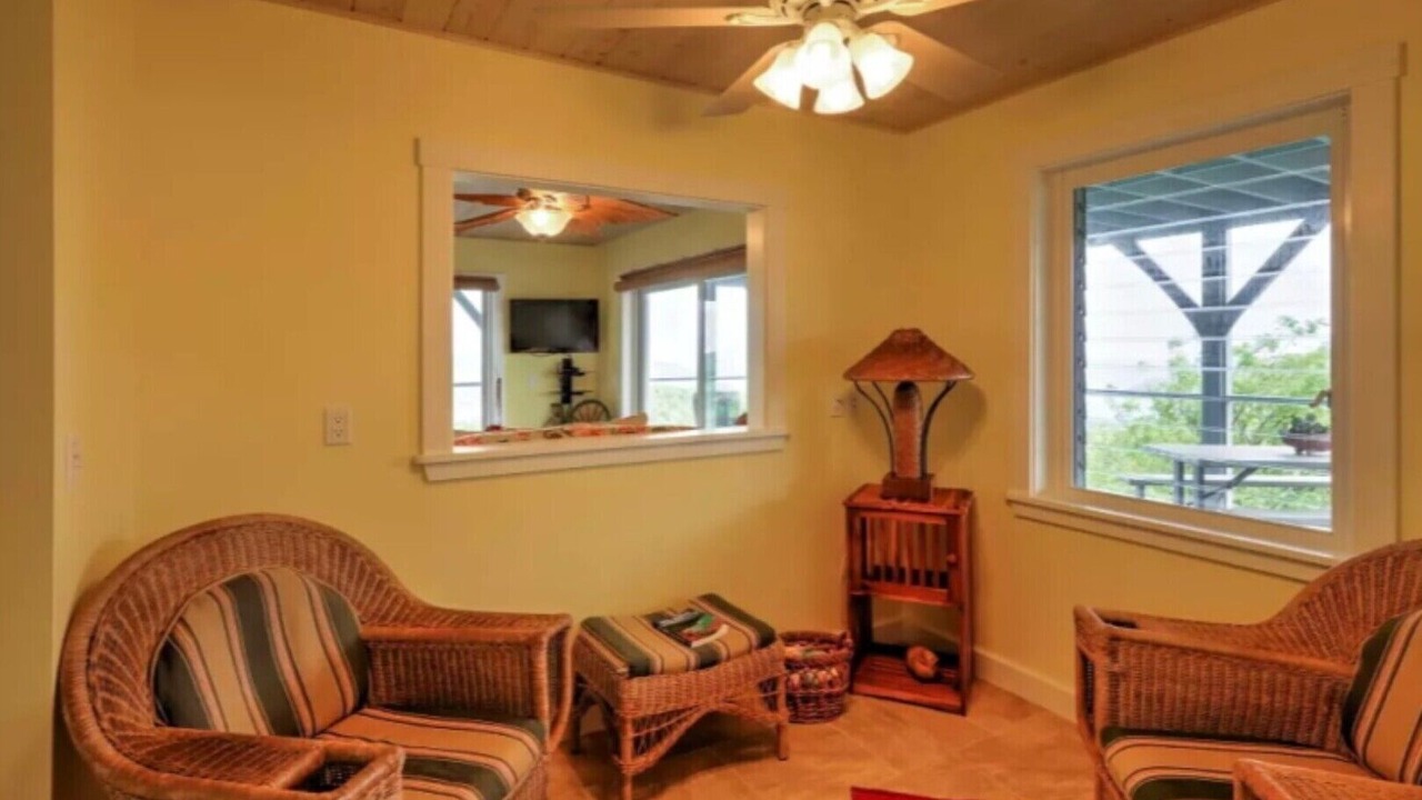 Photo of Livingroom in Ajax Peak