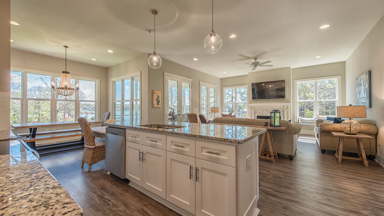 Photo of Livingroom in Lake Norman of Catawba