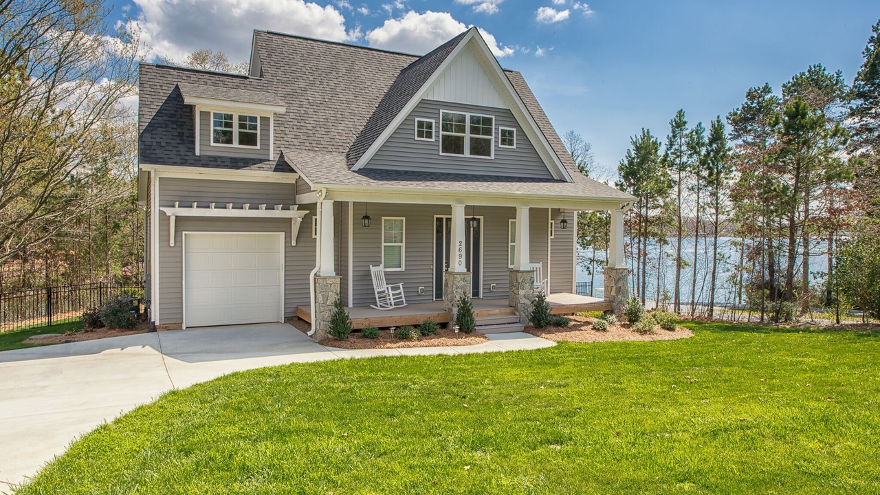 Photo of Bedroom in Lake Norman of Catawba
