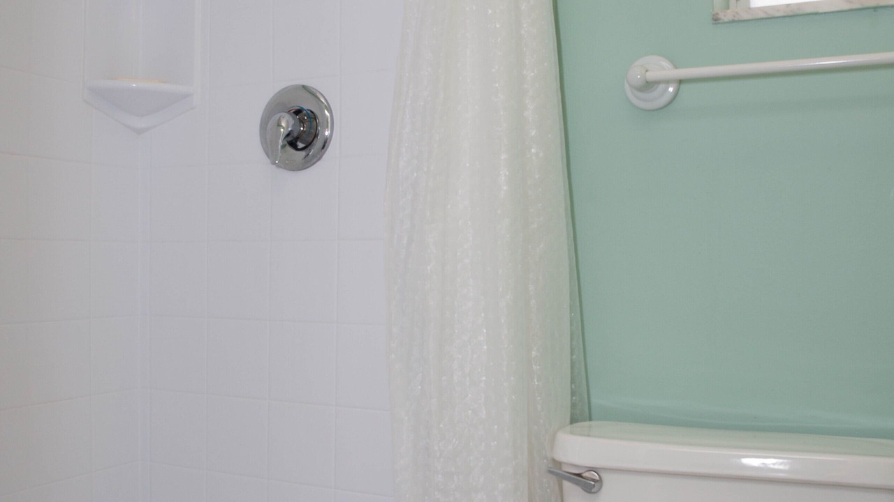 Photo of Bathroom in Hillsboro Beach