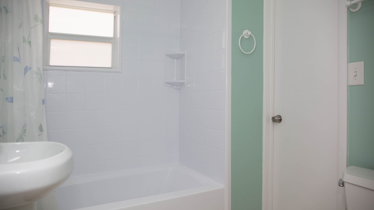 Photo of Bathroom in Hillsboro Beach