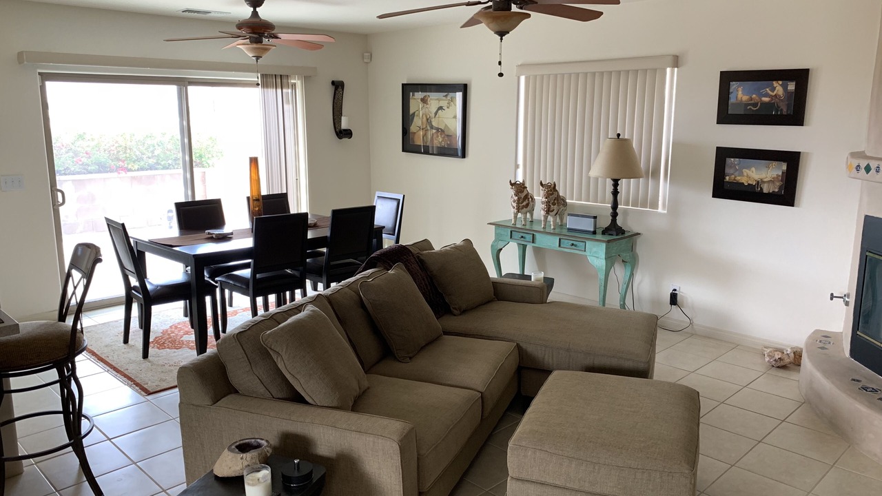 Photo of Livingroom in Desert Hot Springs
