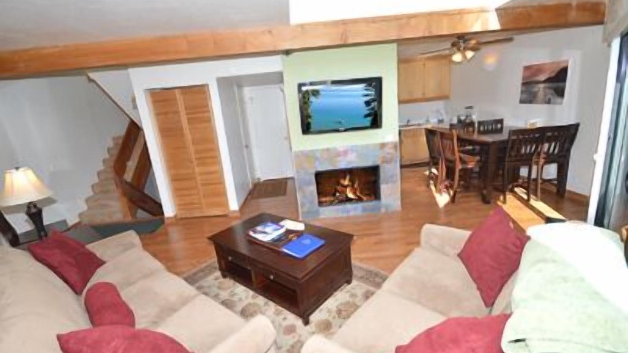 Photo of Livingroom in Tahoe Keys