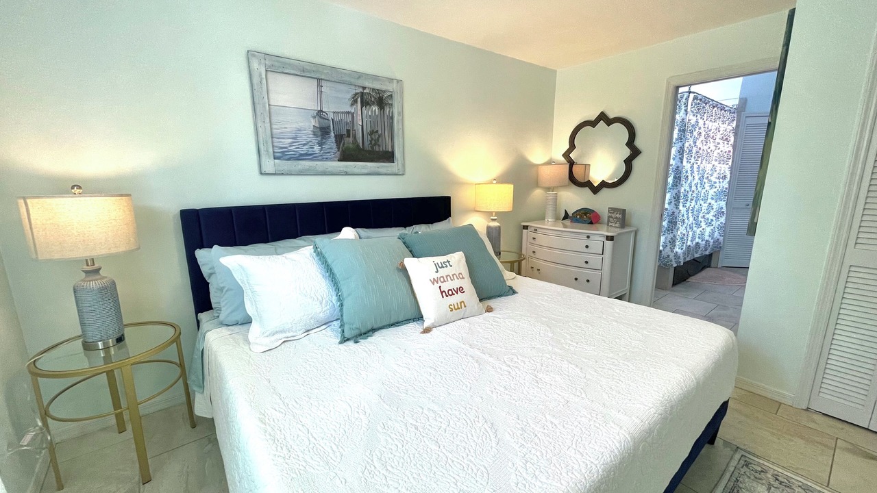 Photo of Bedroom in Naples Park