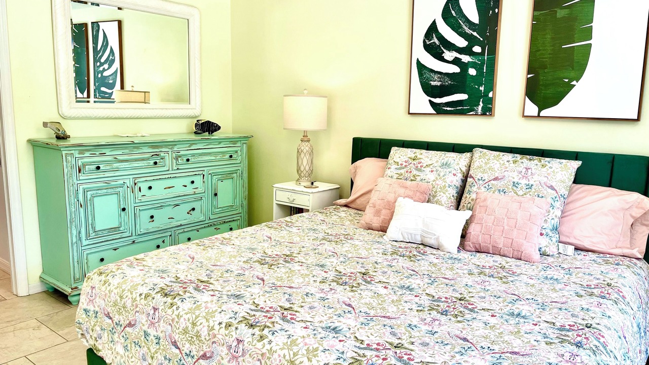Photo of Bedroom in Naples Park