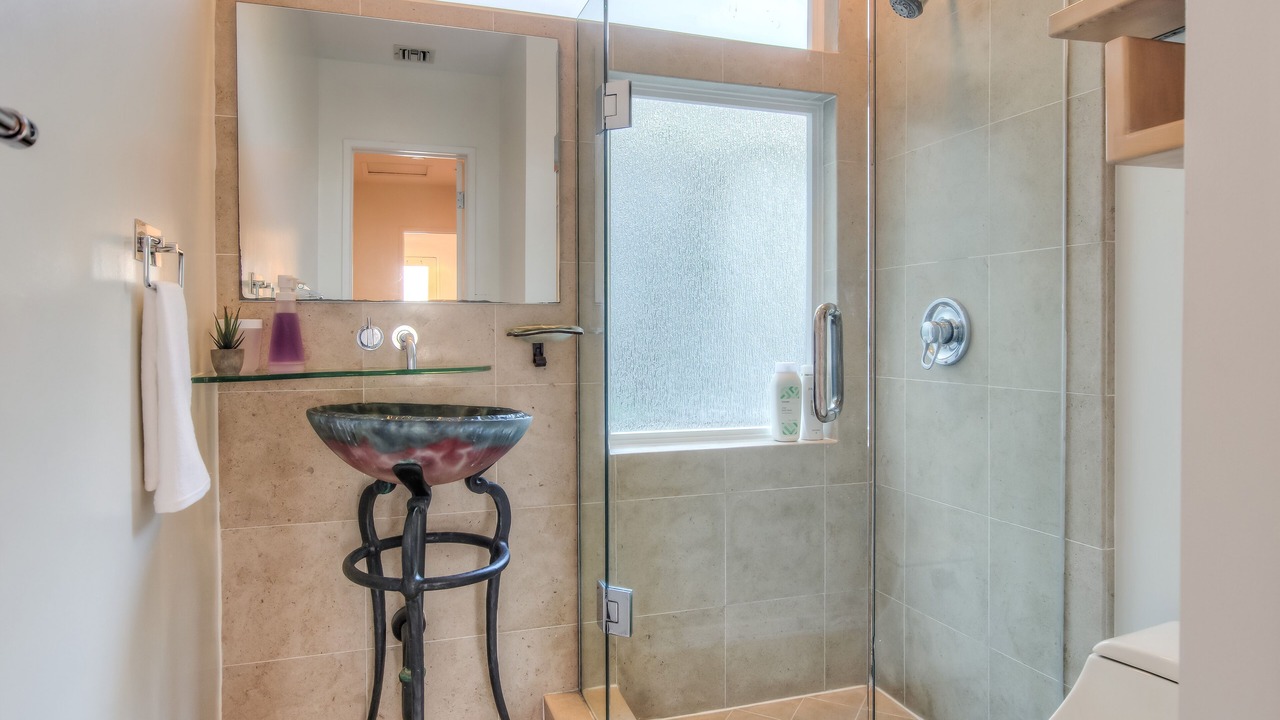 Photo of Bathroom in Hollywood Hills West