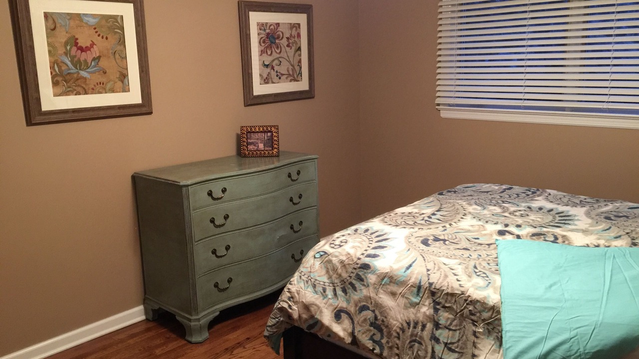Photo of Bedroom in Glasser