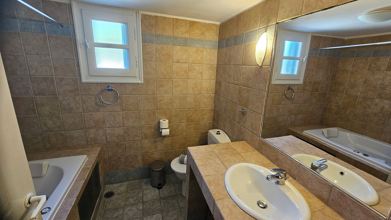 Photo of Bathroom in Naxos