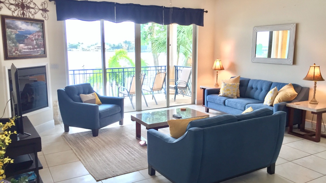 Photo of Livingroom in Redington Shores