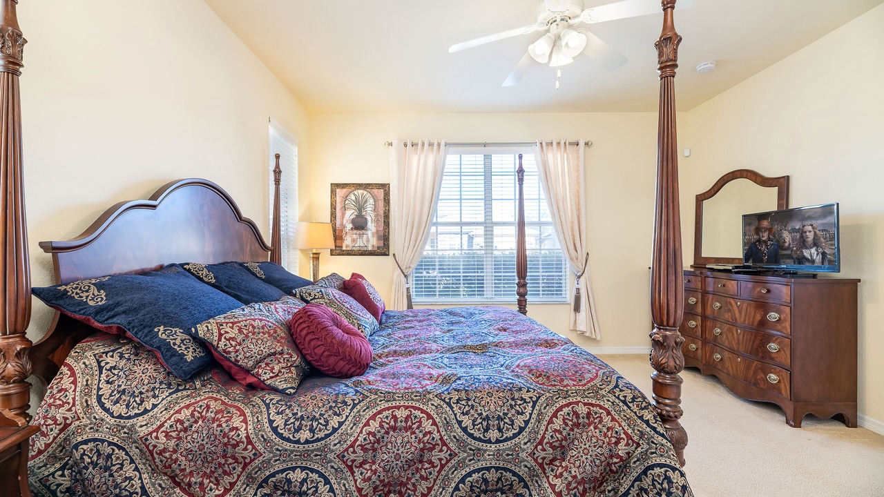 Photo of Bedroom in Cypress Pointe