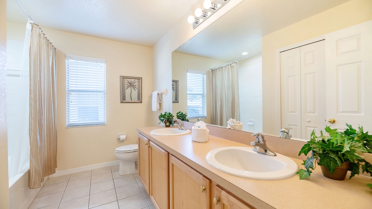 Photo of Bathroom in Cypress Pointe