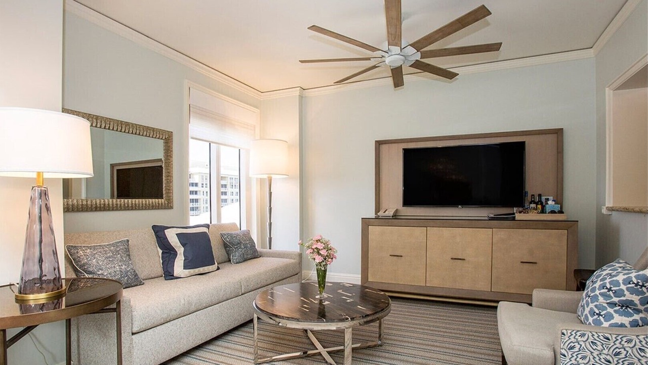 Photo of Livingroom in Key Biscayne