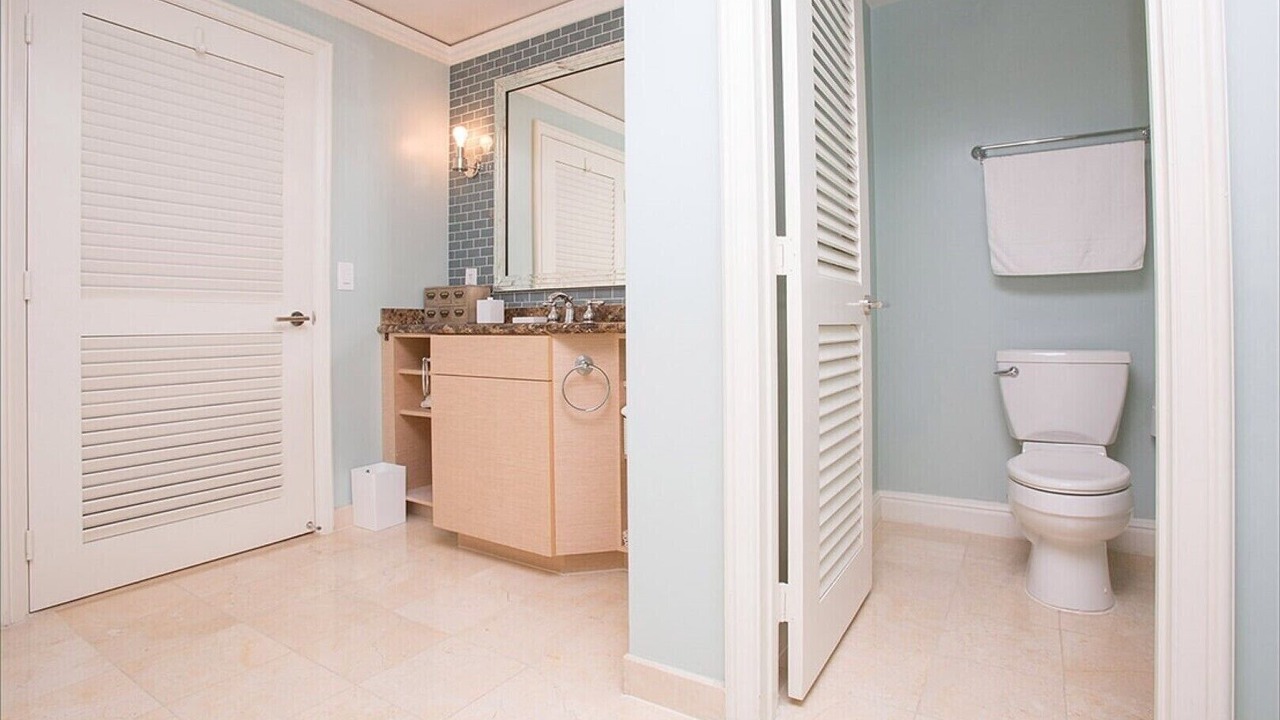 Photo of Bathroom in Key Biscayne