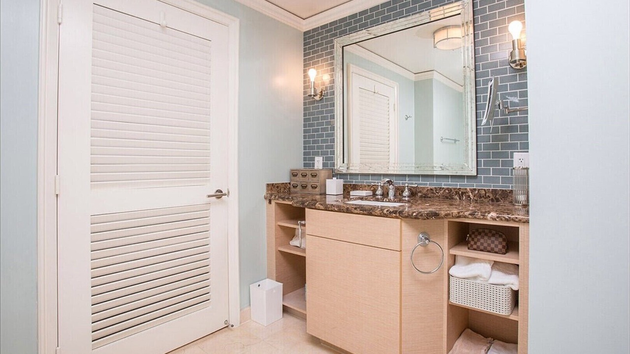 Photo of Bathroom in Key Biscayne
