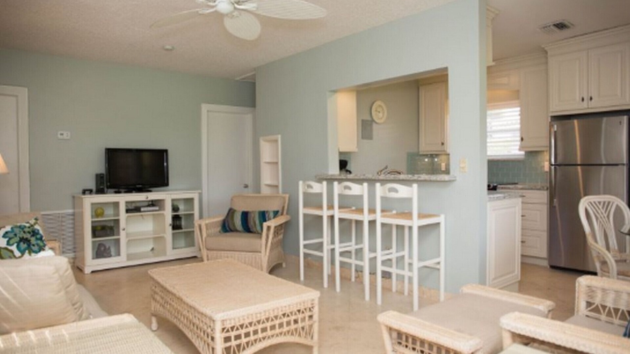 Photo of Bedroom in Hillsboro Beach