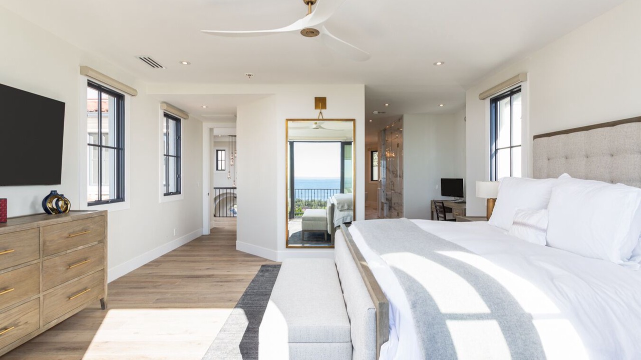 Photo of Bedroom in Newport Coast