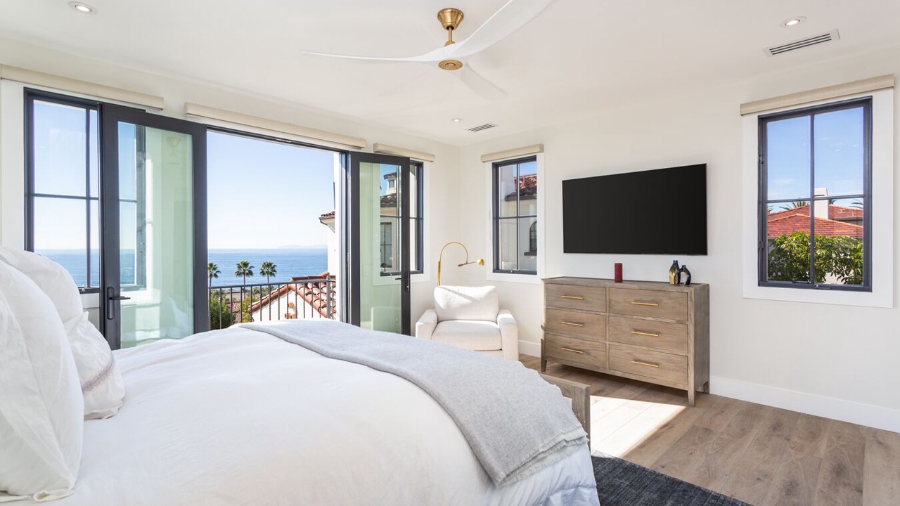 Photo of Bedroom in Newport Coast