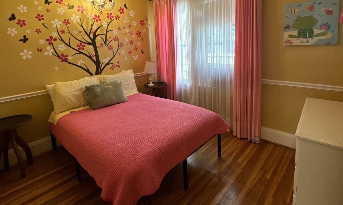 Photo of Bedroom in North Buffalo