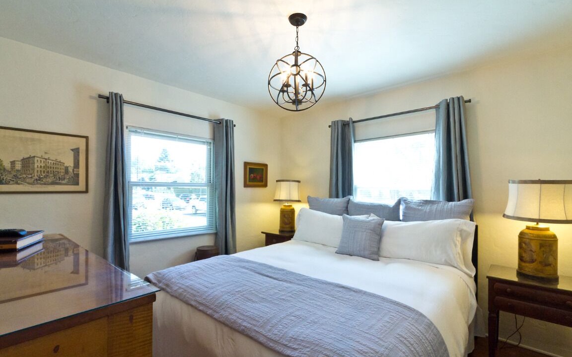 Photo of Bedroom in Oak Park