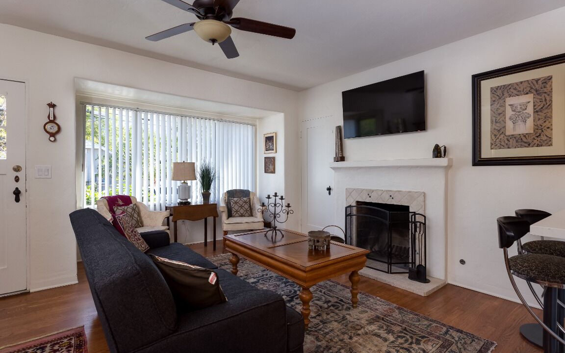 Photo of Livingroom in Oak Park