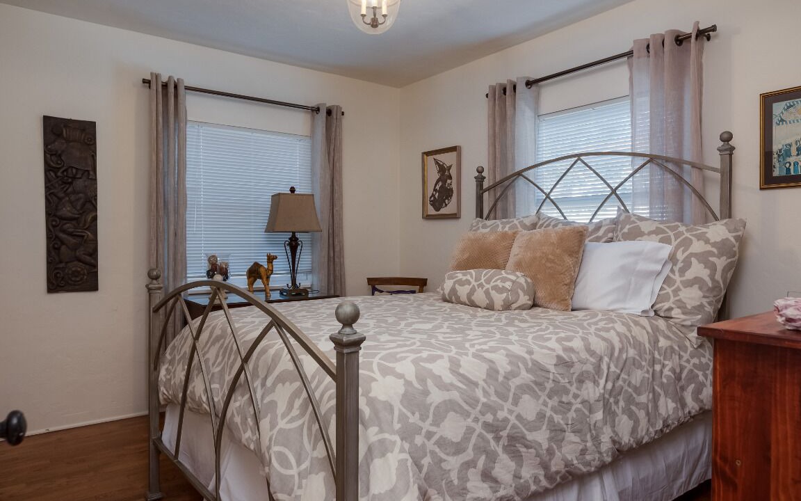 Photo of Bedroom in Oak Park