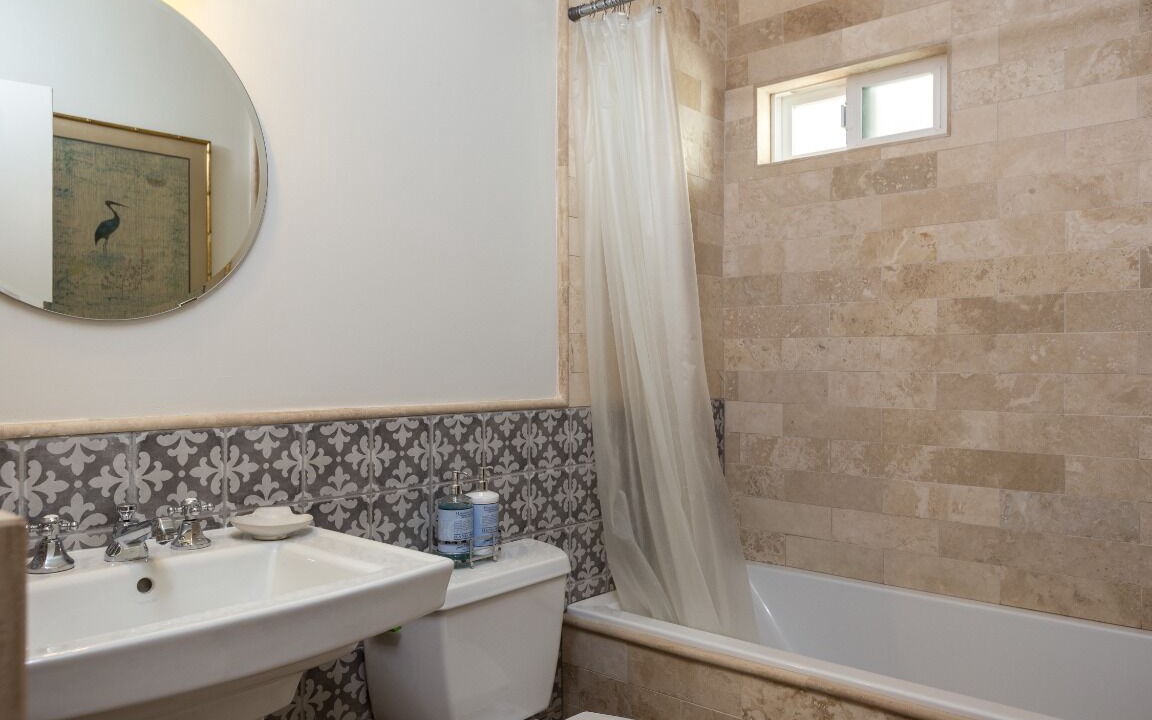 Photo of Bathroom in Oak Park