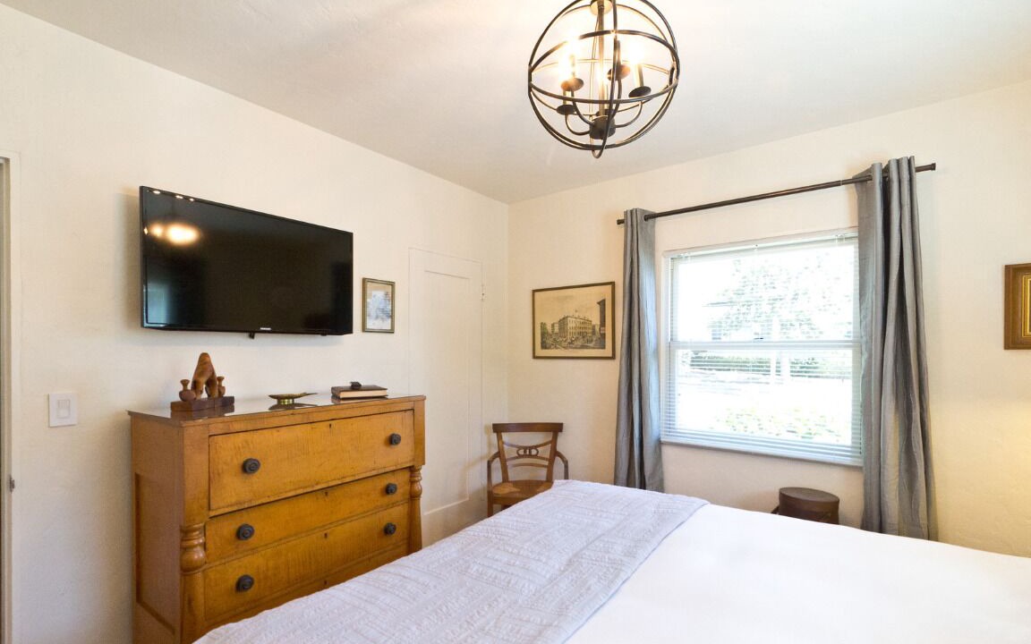 Photo of Bedroom in Oak Park