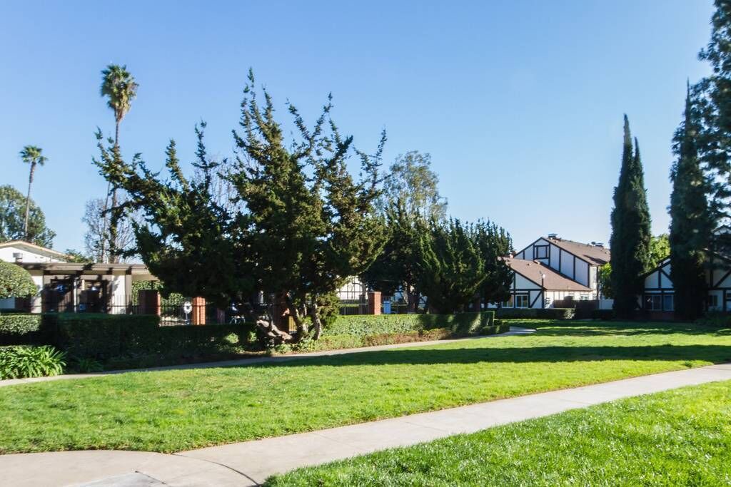 Photo of Outdoor in Lyon Street
