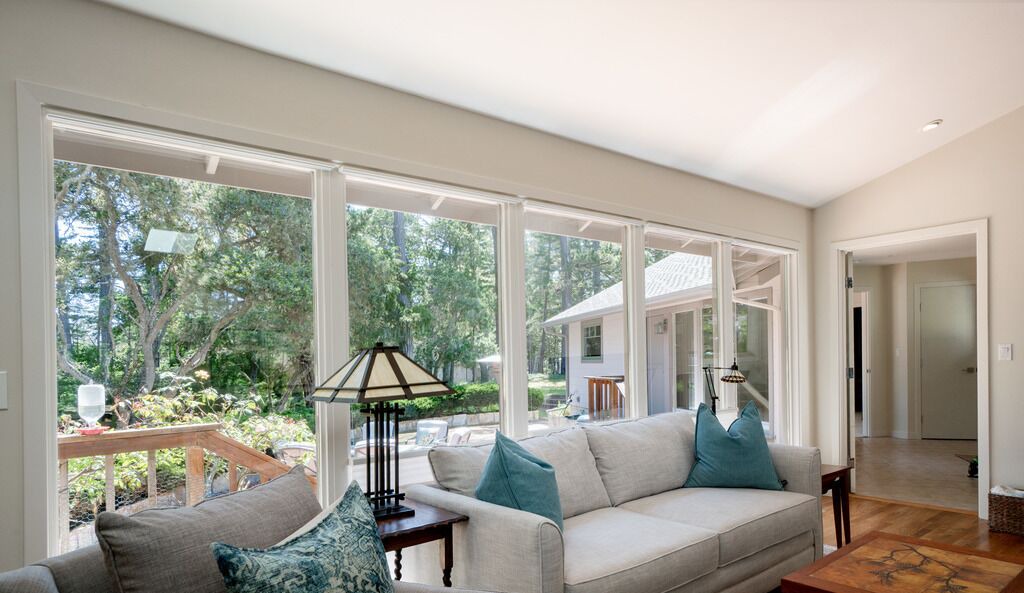 Photo of Livingroom in Del Monte Forest