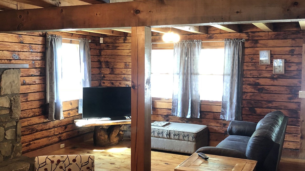 Photo of Livingroom in Maggie Valley