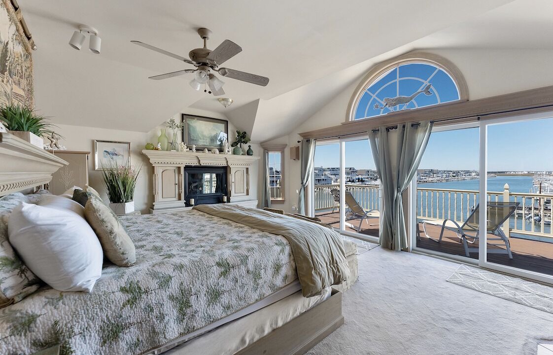 Photo of Bedroom in Avalon