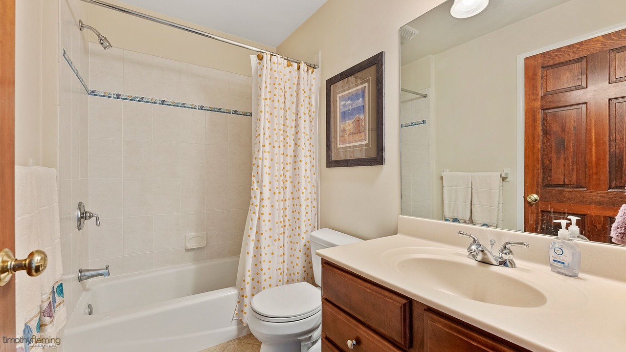 Photo of Bathroom in Avalon