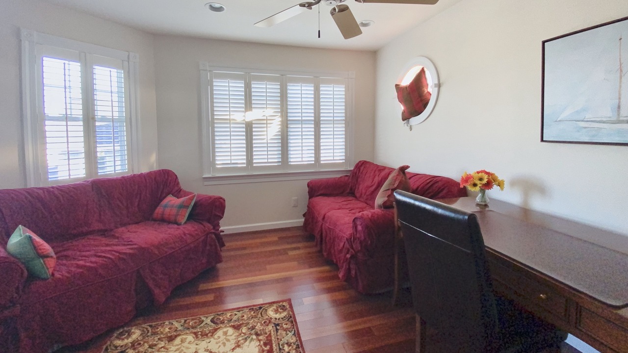 Photo of Livingroom in Avalon