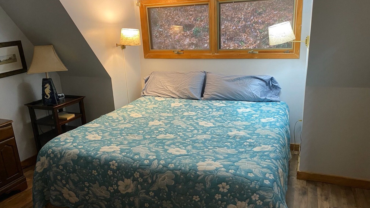 Photo of Bedroom in Weaverville